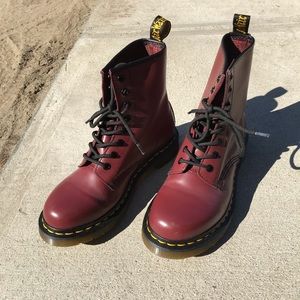 Dr. Martens AirWair Cherry Red Rouge